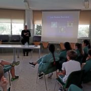 Police and risks of social networks (5)
